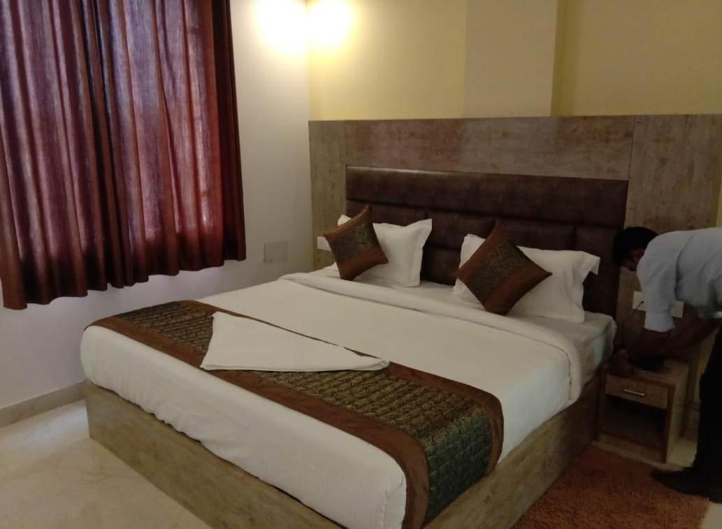 Hotel Broadway New Delhi Eksteriør bilde