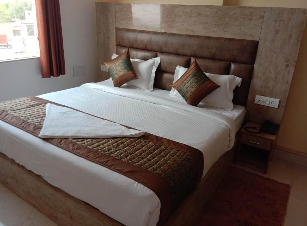 Hotel Broadway New Delhi Eksteriør bilde